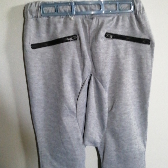 Men’s joggers - Picture 3 of 4